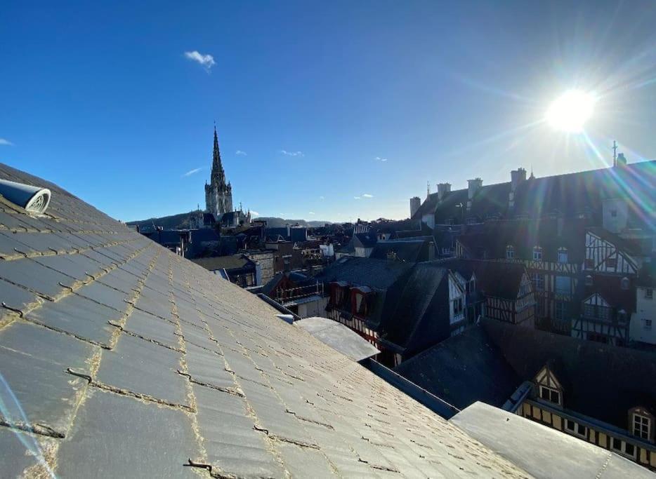 Sous Les Clochers De Rouen - Cathedrale Extérieur photo